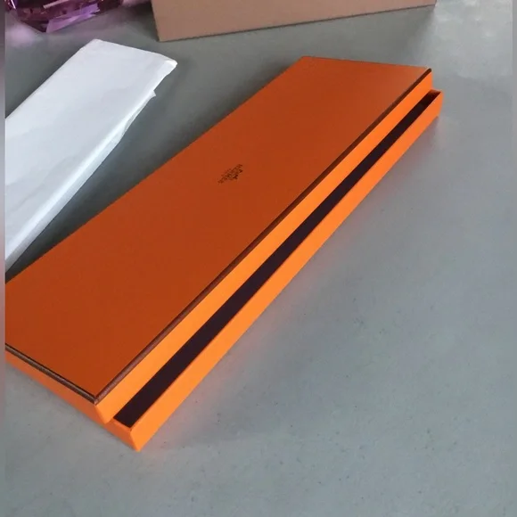 HERMES EMPTY BOX WITH ONE TISSUE SHEET NO LOGO SMALL CARD LOGO PRINTED ENVELOPE - Picture 9 of 14